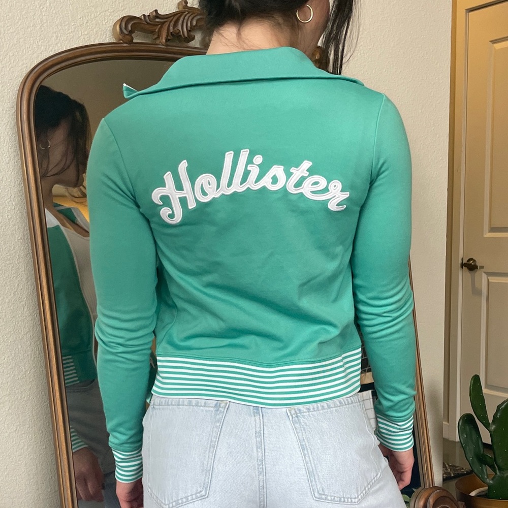 Vintage — The perfect y2k Hollister zip up!